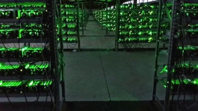 Bitcoin-ферма в Китае, одна из крупнейших в мире