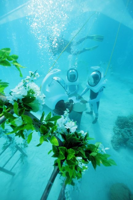 Подводная свадьба на Бора-Бора