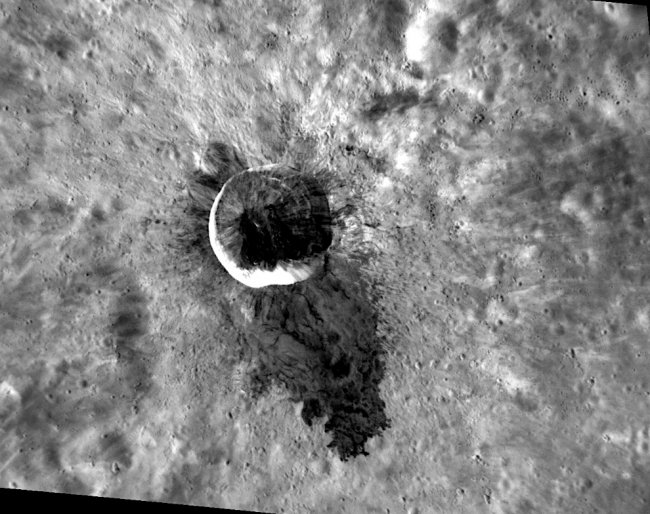 Межпланетная станция «Мессенджер»: лучшие фотографии Меркурия за 2014 год