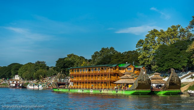 Путешествие по крупнейшей реке Бирмы