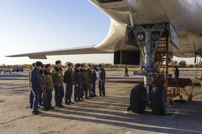 Стратегические бомбардировщики России: и Ту-160 и Ту-95