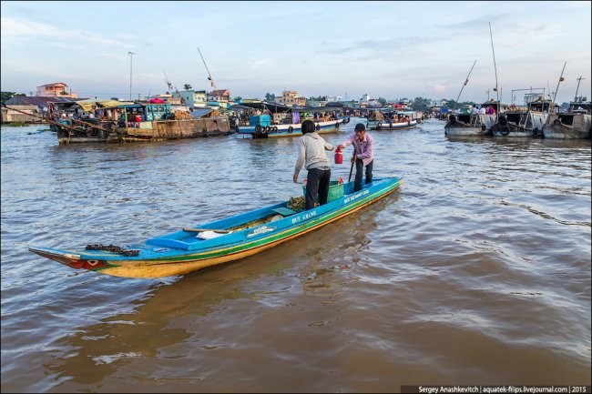 Плавучий рынок в дельте Меконга