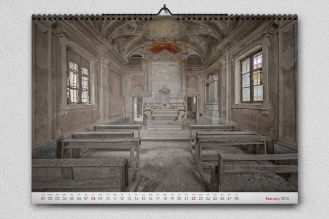 Календарь с заброшенными церквями
