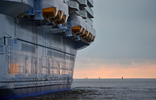 Крупнейший в мире круизный лайнер готов к первому путешествию