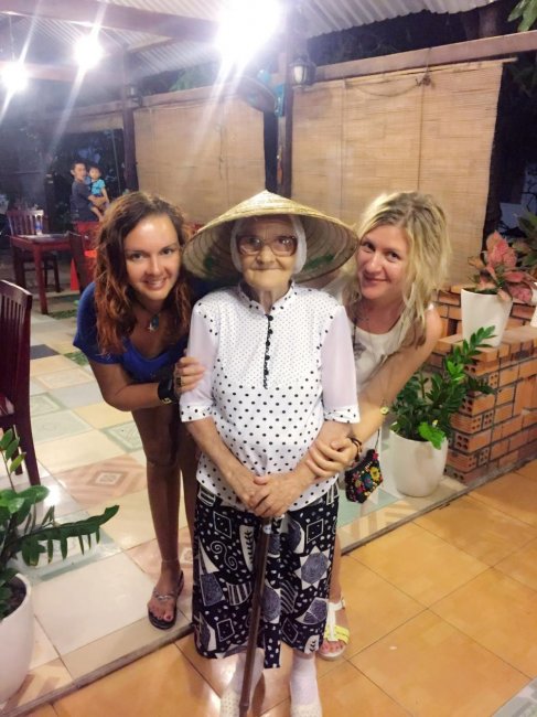 Как 89-летняя жительница Красноярска путешествует по миру на свою пенсию