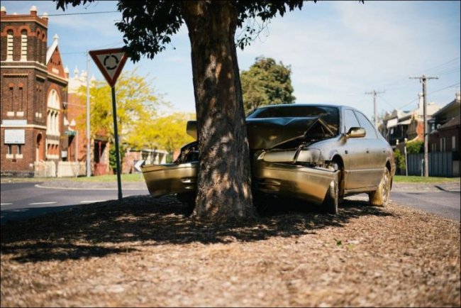 В Мельбурне Тойоту Камри покрасили золотой краской