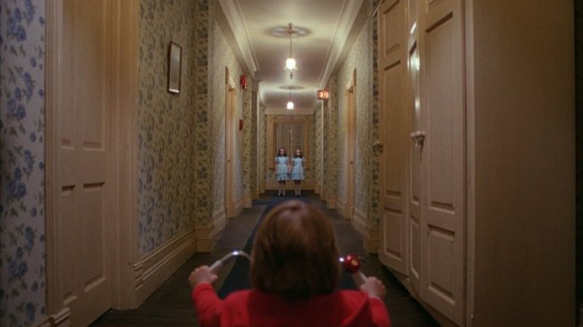 15 самых пугающих домов в фильмах ужасов
