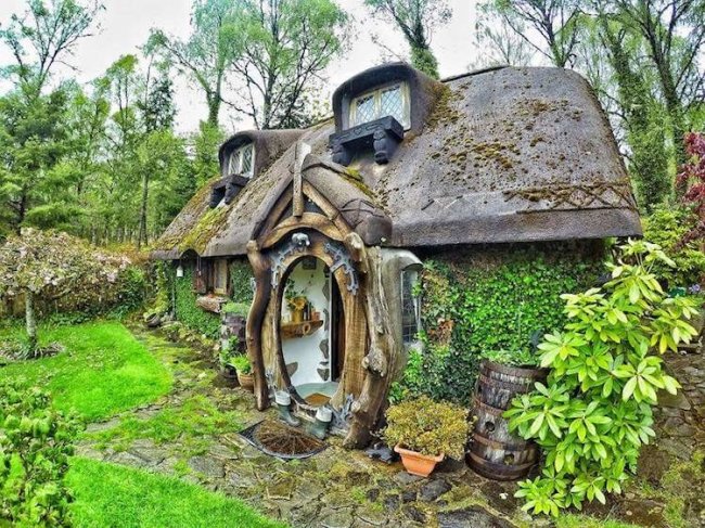 Сказочный домик хоббита в Шотландии