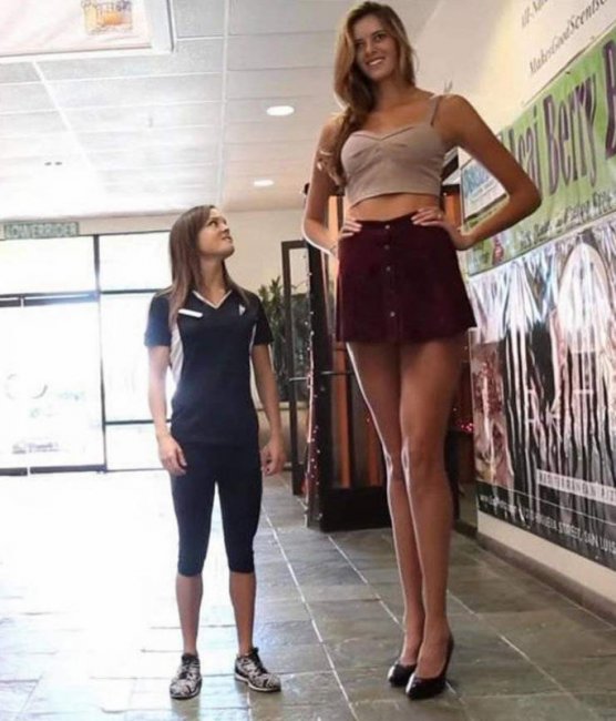 Самая длинноногая американка