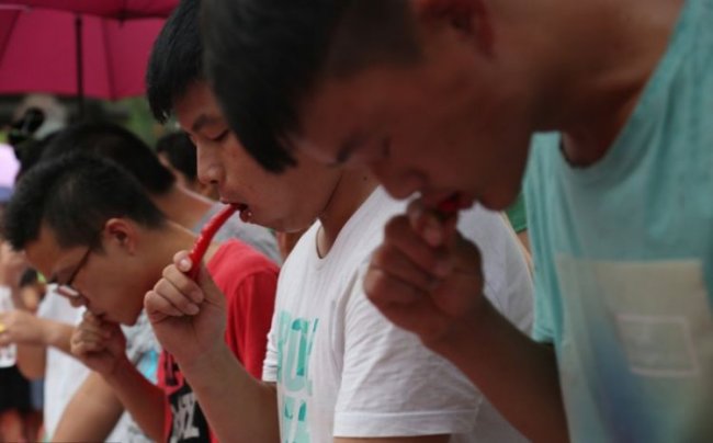 Китайские соревнования по поеданию острого перца
