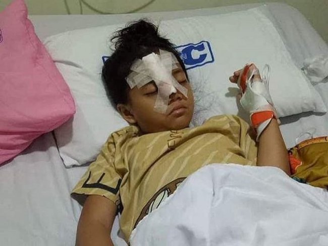 8-летняя девочка напала на вооруженных грабителей, защищая семью