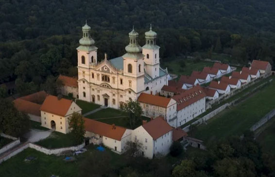 Камалдолезский монастырь в Белянах