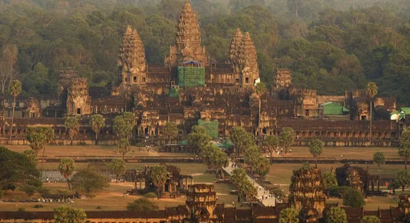 Храмовый комплекс Ангкор-Ват в Камбодже: история и архитектура