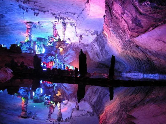 Пещера Тростниковой флейты: сказка наяву
