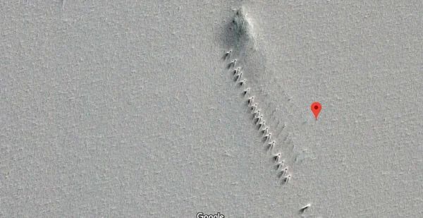 Таяние ледников открыли загадочные объекты в Антарктиде