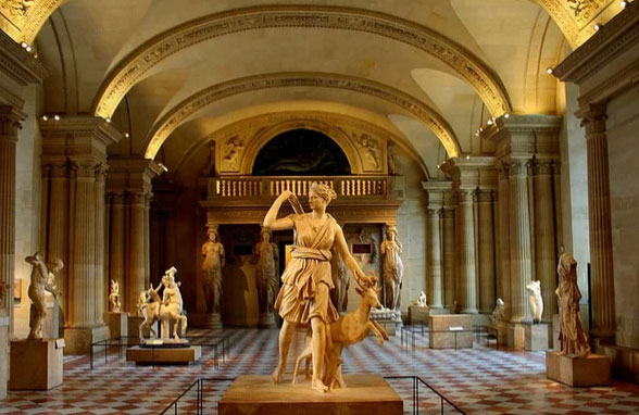 Лувр: древнейший музей мира