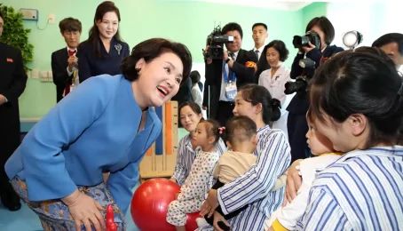 10 самых странных правил в школах Северной Кореи
