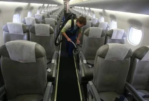 10 секретов от стюардесс, о которых не догадываются пассажиры
