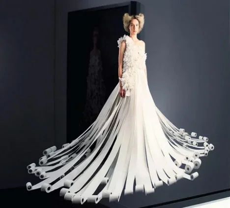 Подборка десяти наиболее странных свадебных платьев