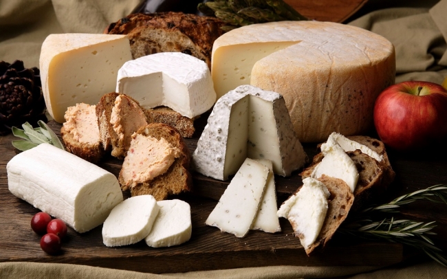 Почему сыр можно назвать настоящим «наркотиком»