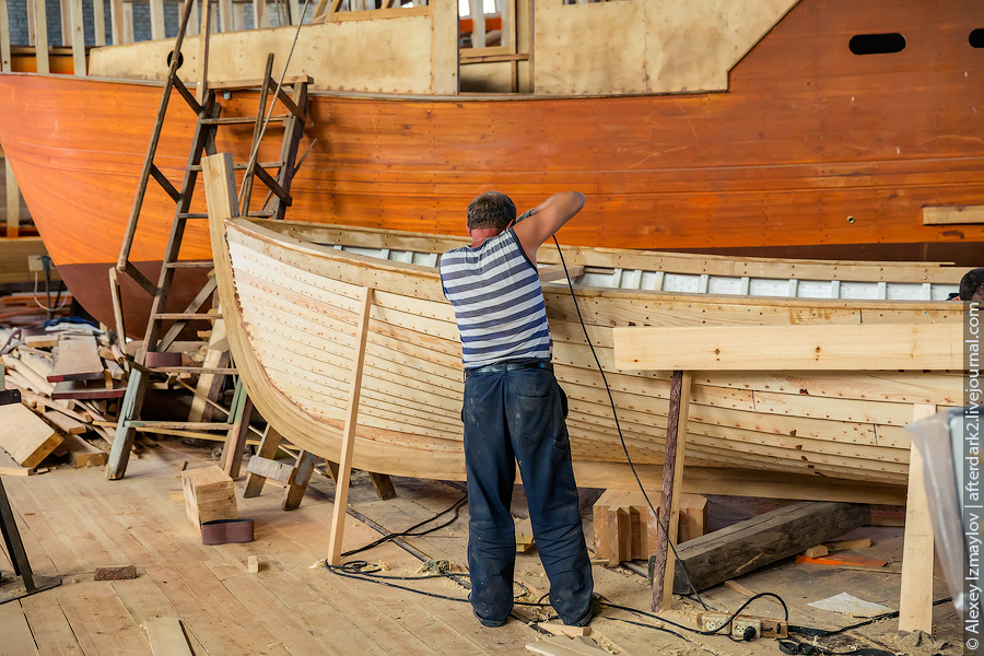 Пропитка деревянного корабля