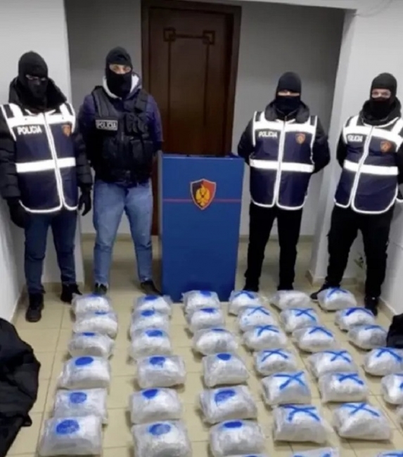 Представительница правительства Албании арестована за перевозку 58 кг марихуаны